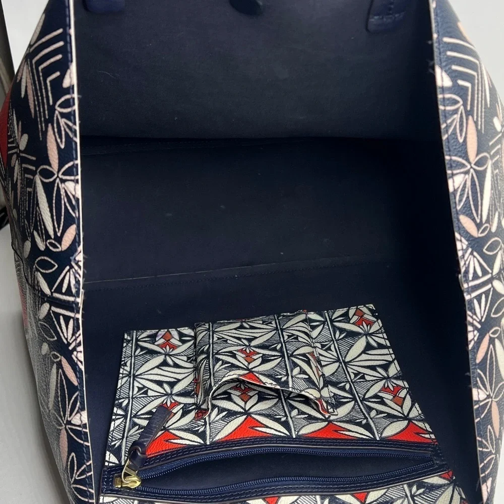 Tory Burch Large Prbbled PVC Shoulder Tote Bag